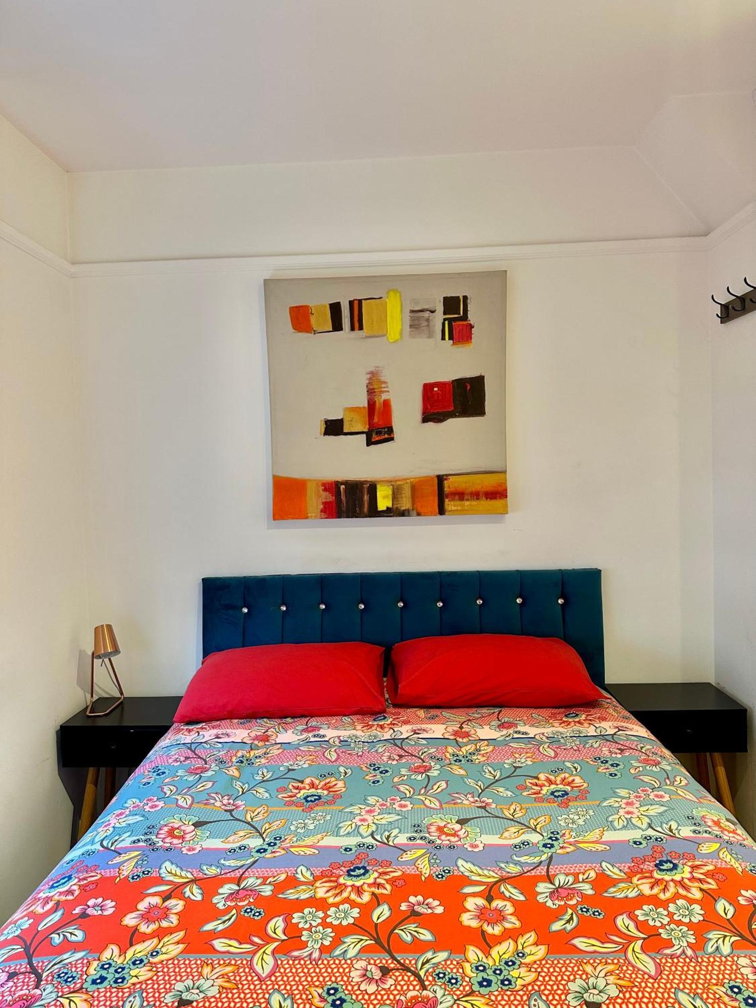 Bright And Airy Two Bedroom Apartamento